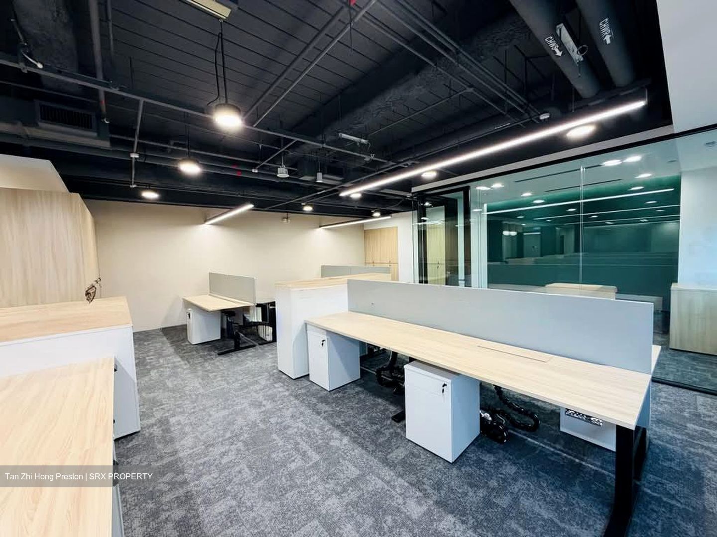 Chevron House (D1), Office #588635771